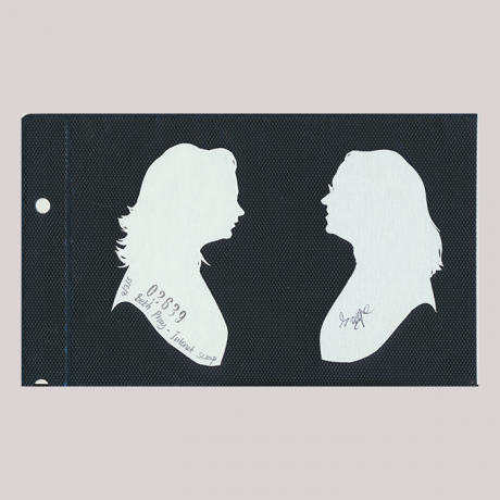 
        Front of silhouette, on the right woman looking left wearing glasses, on the left woman looking right.